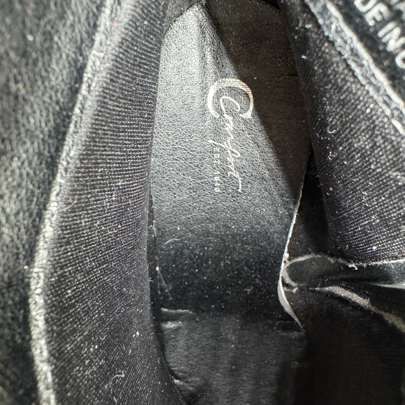 Elegant Black heeled faux suede Ankle Boots Pearl embellished Accents 10 NWOT - Picture 9 of 10